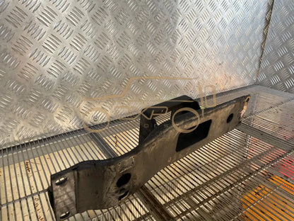 Mercedes-Benz G-Class W463 G350 15. Engine Mounting