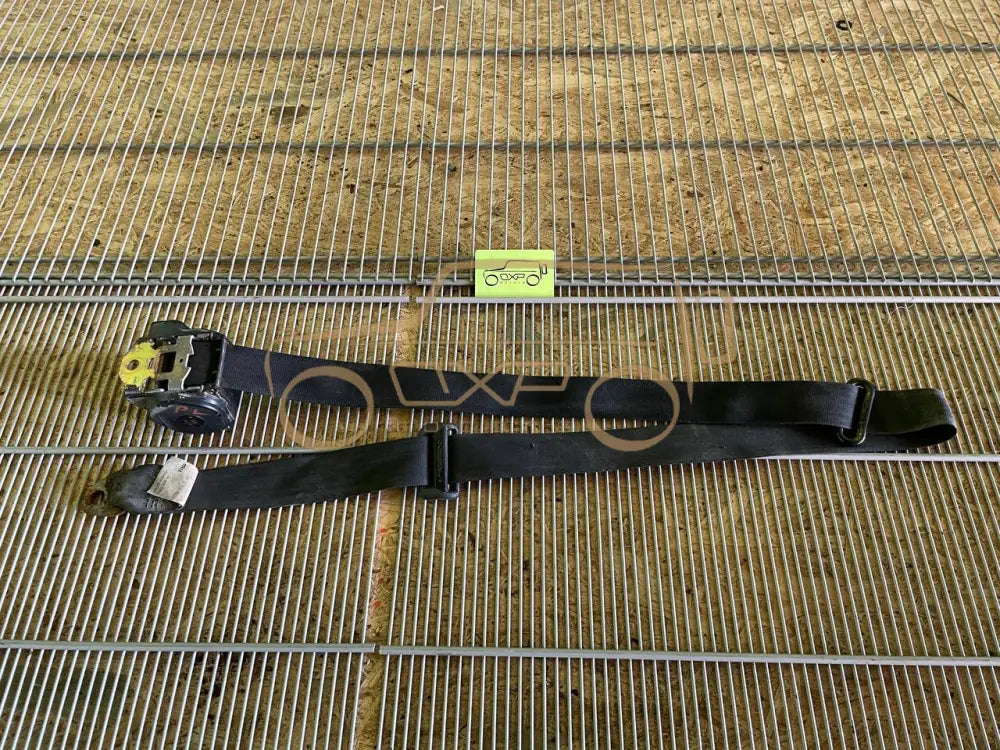 Mercedes-Benz G-Class W463 G350 Front Right Seat Belt