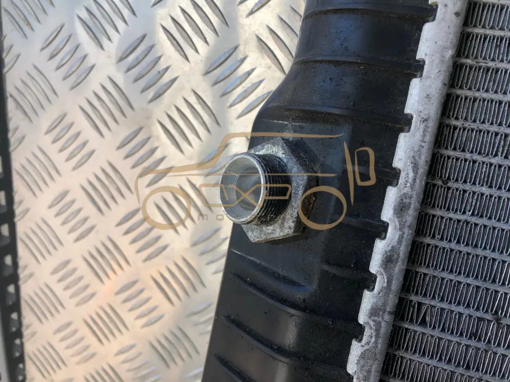 Mercedes-Benz G-Class W463 G400 01 Radiator