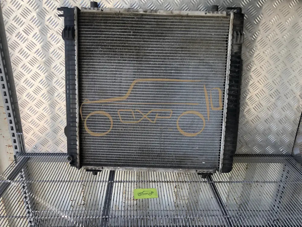 Mercedes-Benz G-Class W463 G400 01 Radiator