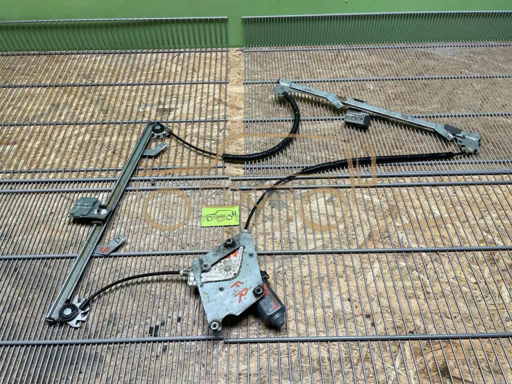 Mercedes-Benz G-Class W463 G400 2000-2006 Front Right Window Regulator