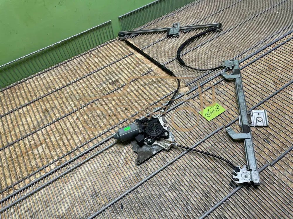 Mercedes-Benz G-Class W463 G400 2000-2006 Front Right Window Regulator