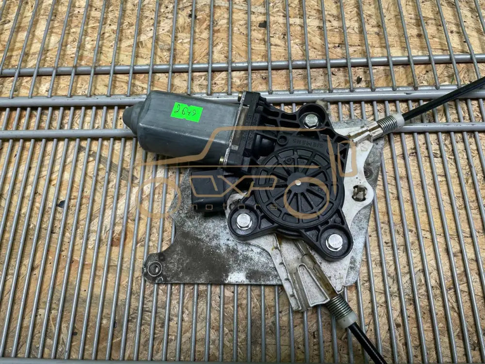 Mercedes-Benz G-Class W463 G400 2000-2006 Front Right Window Regulator