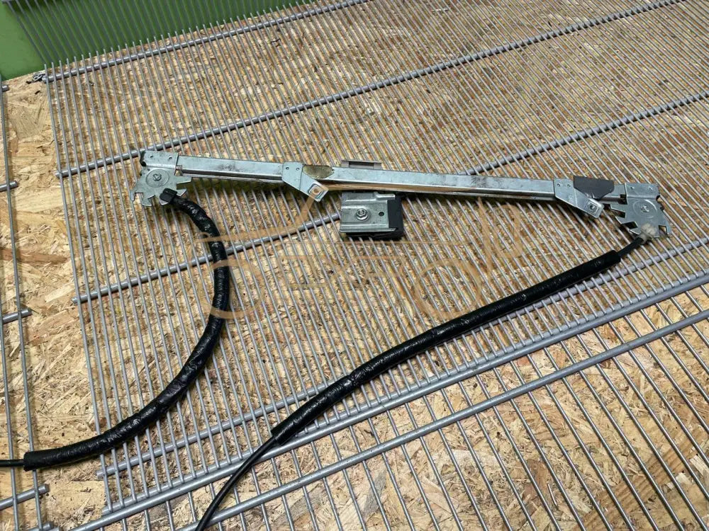 Mercedes-Benz G-Class W463 G400 2000-2006 Front Right Window Regulator