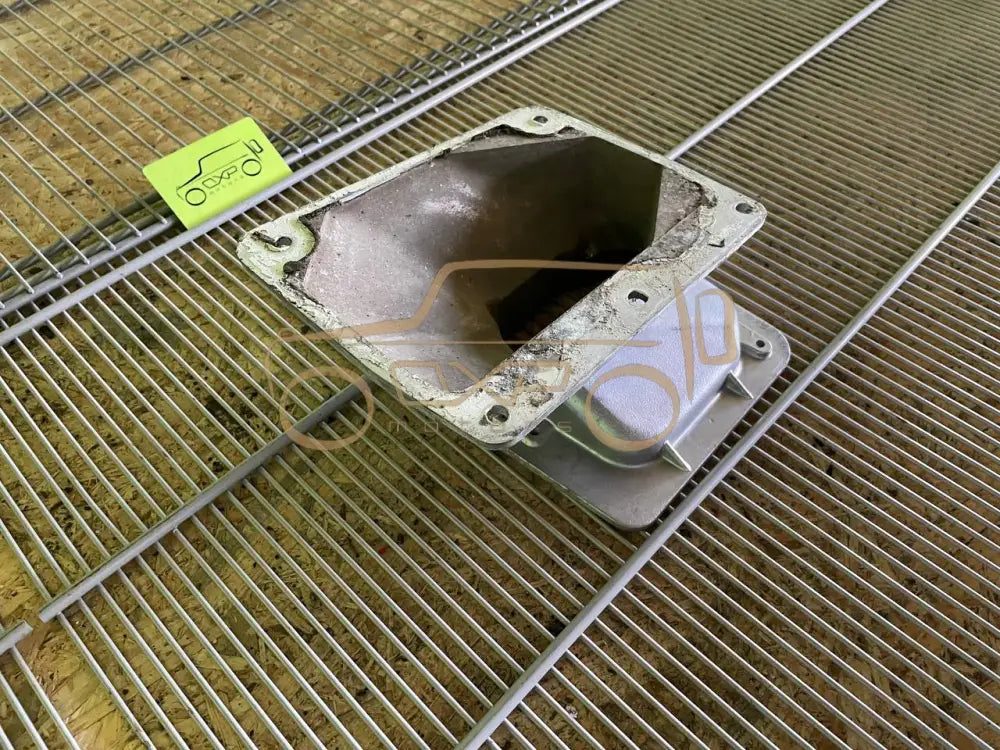 Mercedes-Benz G-Class W463 G400 2001 Gearbox mounting bracket
