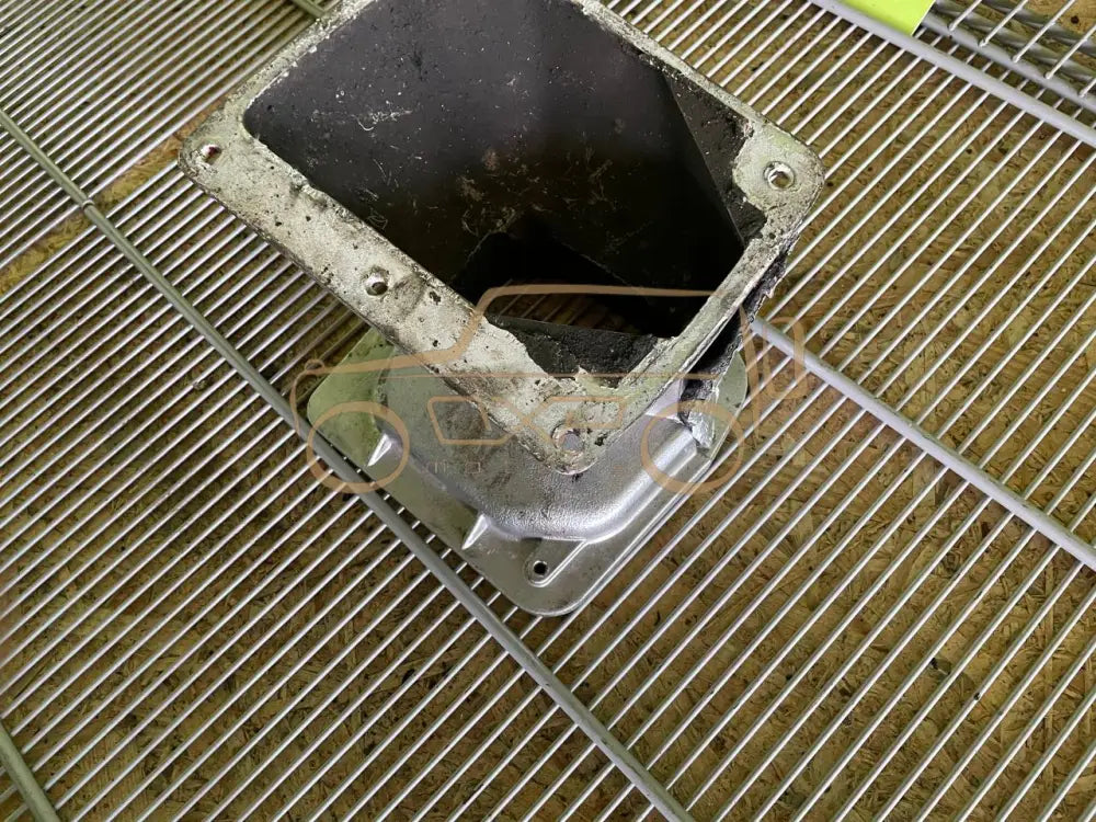 Mercedes-Benz G-Class W463 G400 2001 Gearbox mounting bracket