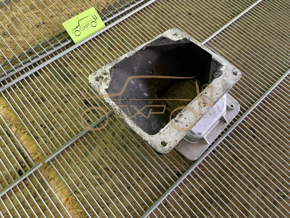 Mercedes-Benz G-Class W463 G400 2001 Gearbox mounting bracket