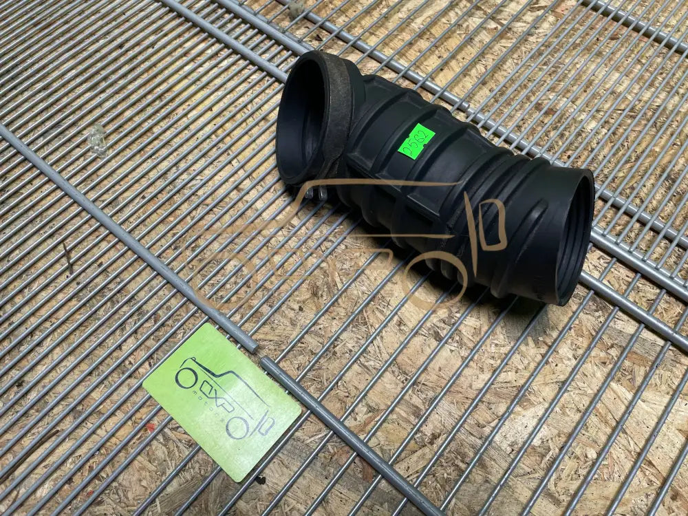 Mercedes-Benz G-Class W463 G400 Air filter hose