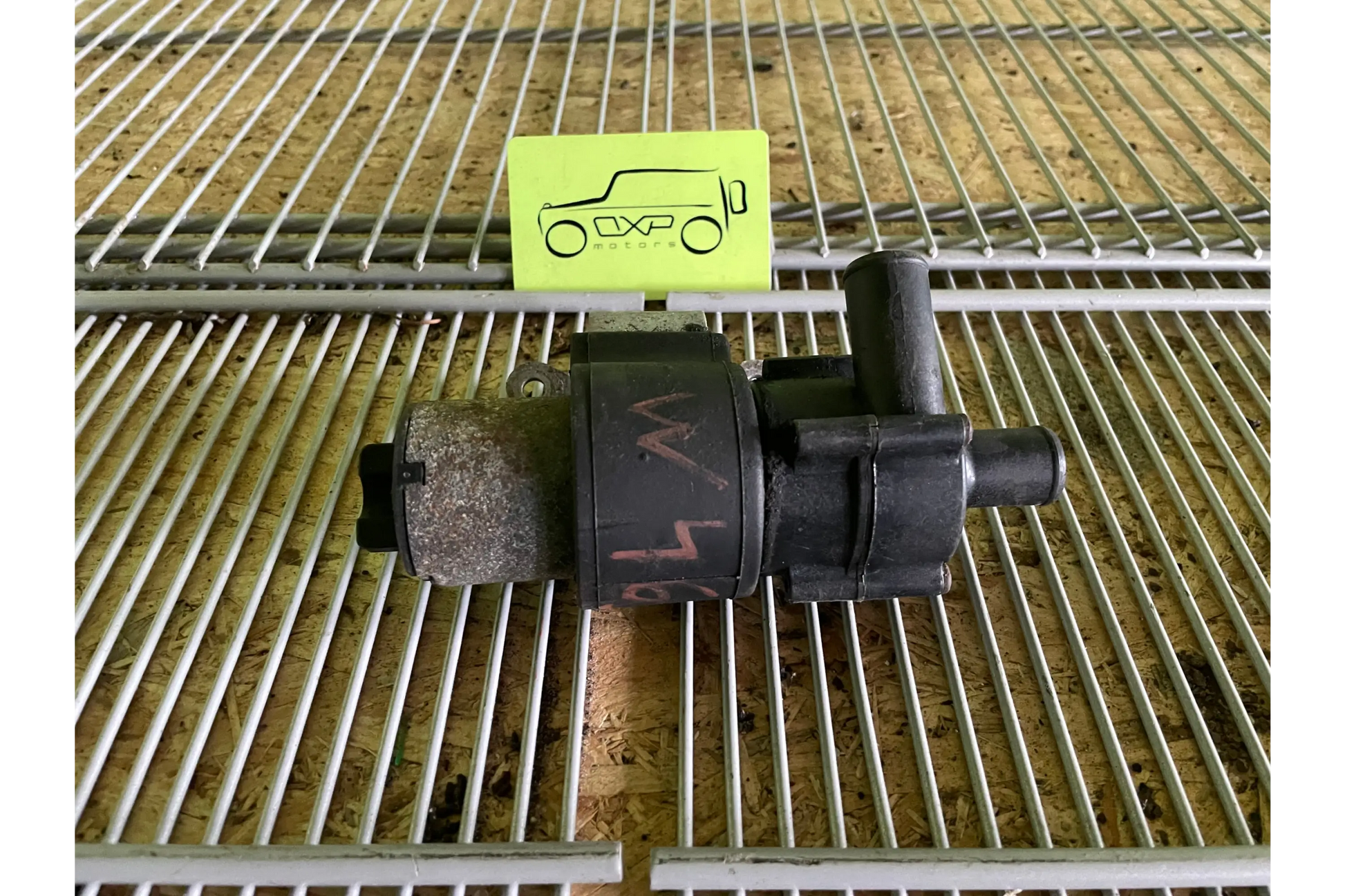 Mercedes-Benz G-Class W463 G400 Scheibenwaschpumpe/Windscreen washer pump - washer pump