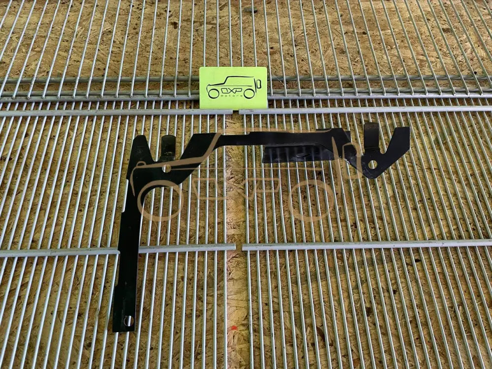 Mercedes-Benz G-Class W463 GPS Antenna Mount Bracket
