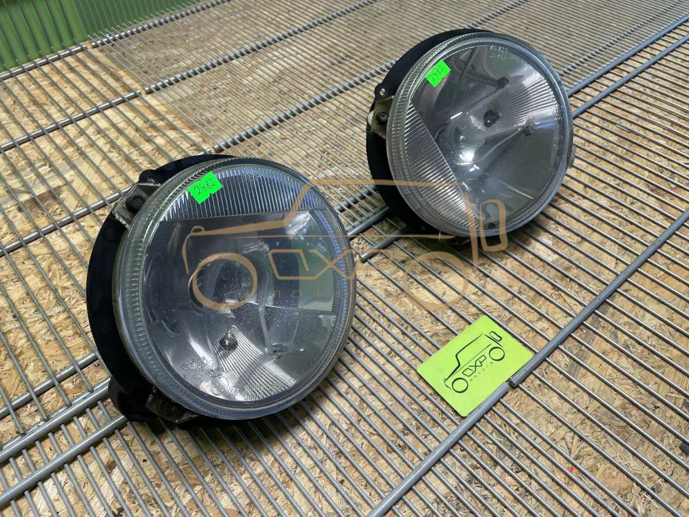 Mercedes-Benz G-Class W463 Headligh Set