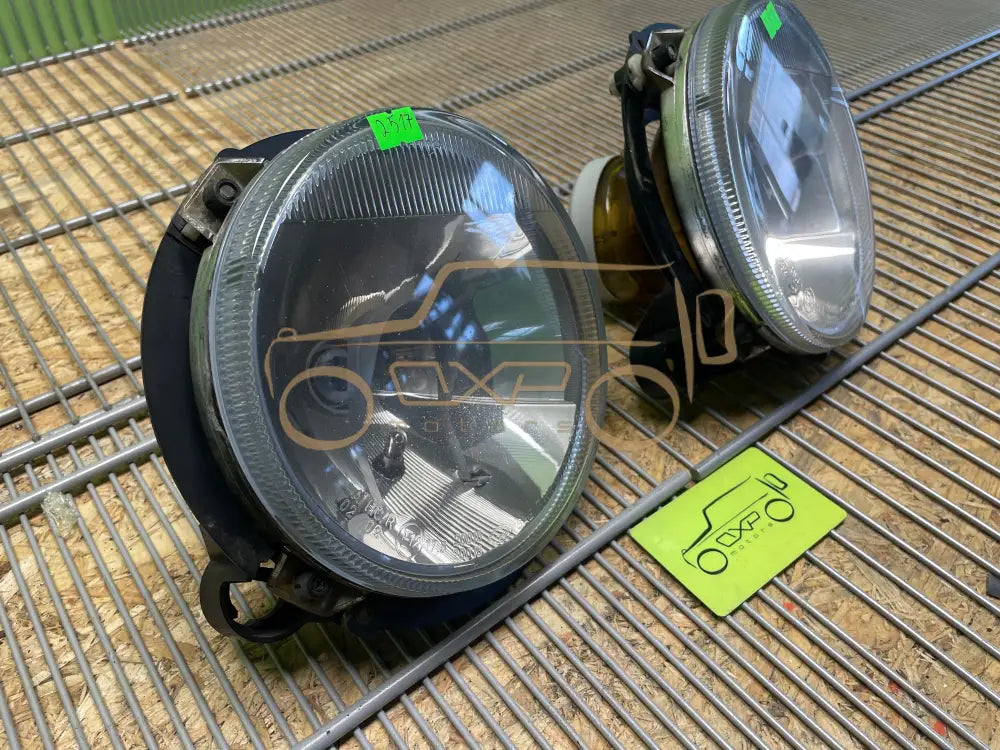 Mercedes-Benz G-Class W463 Headligh Set