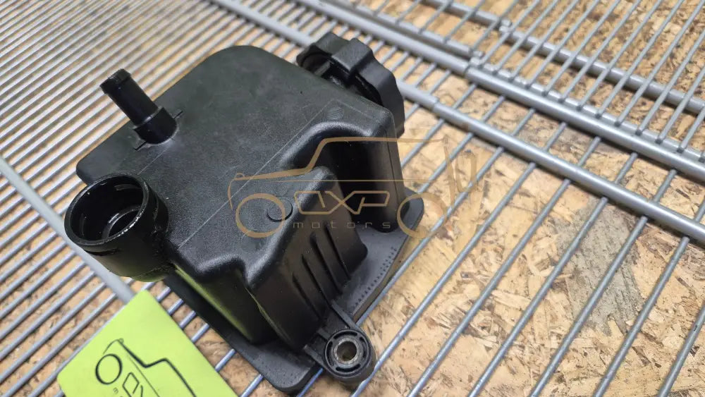 Mercedes-Benz G-Class W463 Hydraulic Oil Expansion Tank