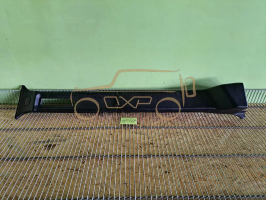 Mercedes-Benz G-Class W463 Interior b-pillar right black