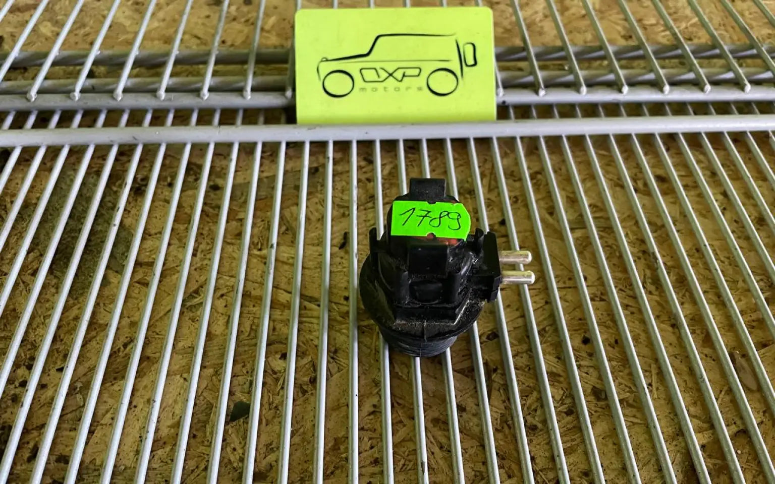 Mercedes-Benz G-Class W463 Kick down switch - kick down switch