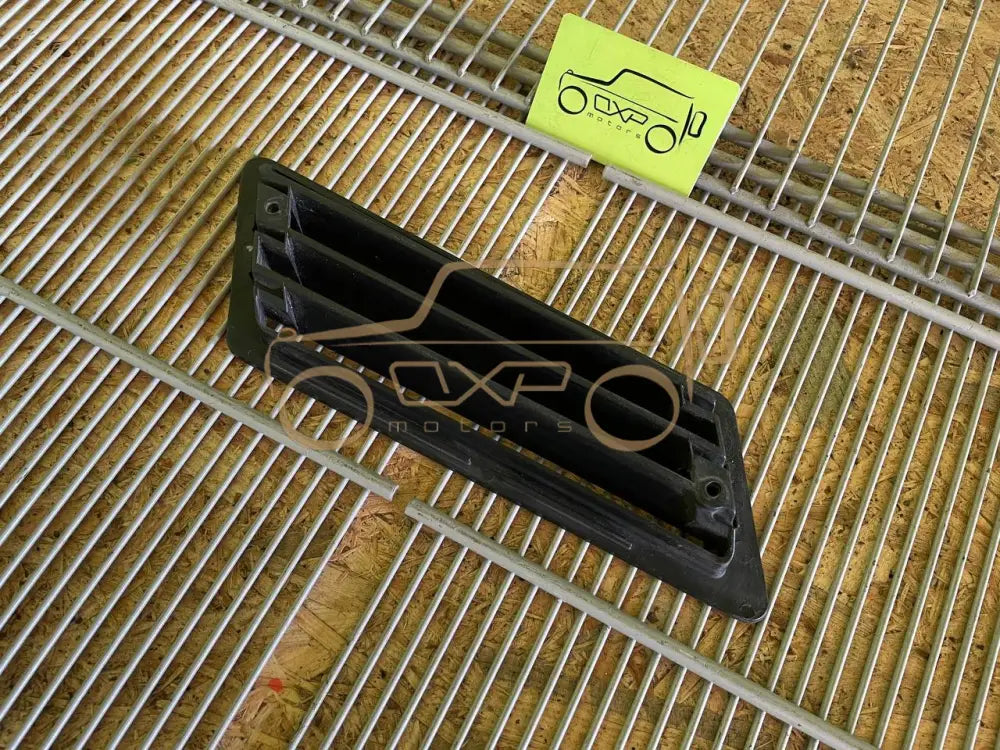 Mercedes-Benz G-Class W463 Left Fender Grille