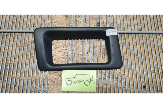 Mercedes-Benz G-Class W463 Left fog lamp cover surround