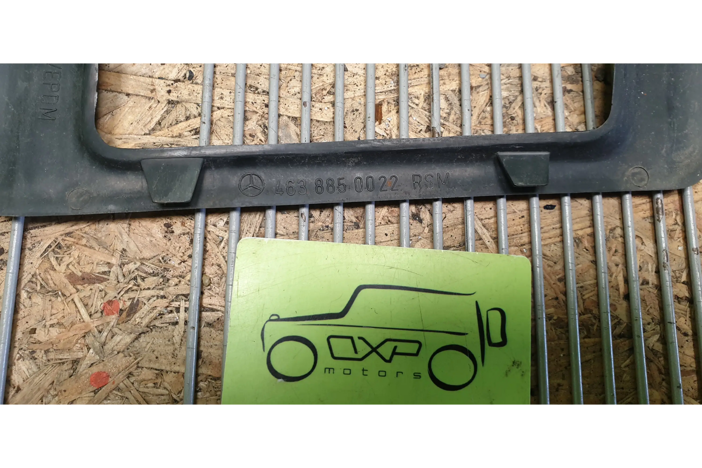 Mercedes-Benz G-Class W463 Left fog lamp cover surround