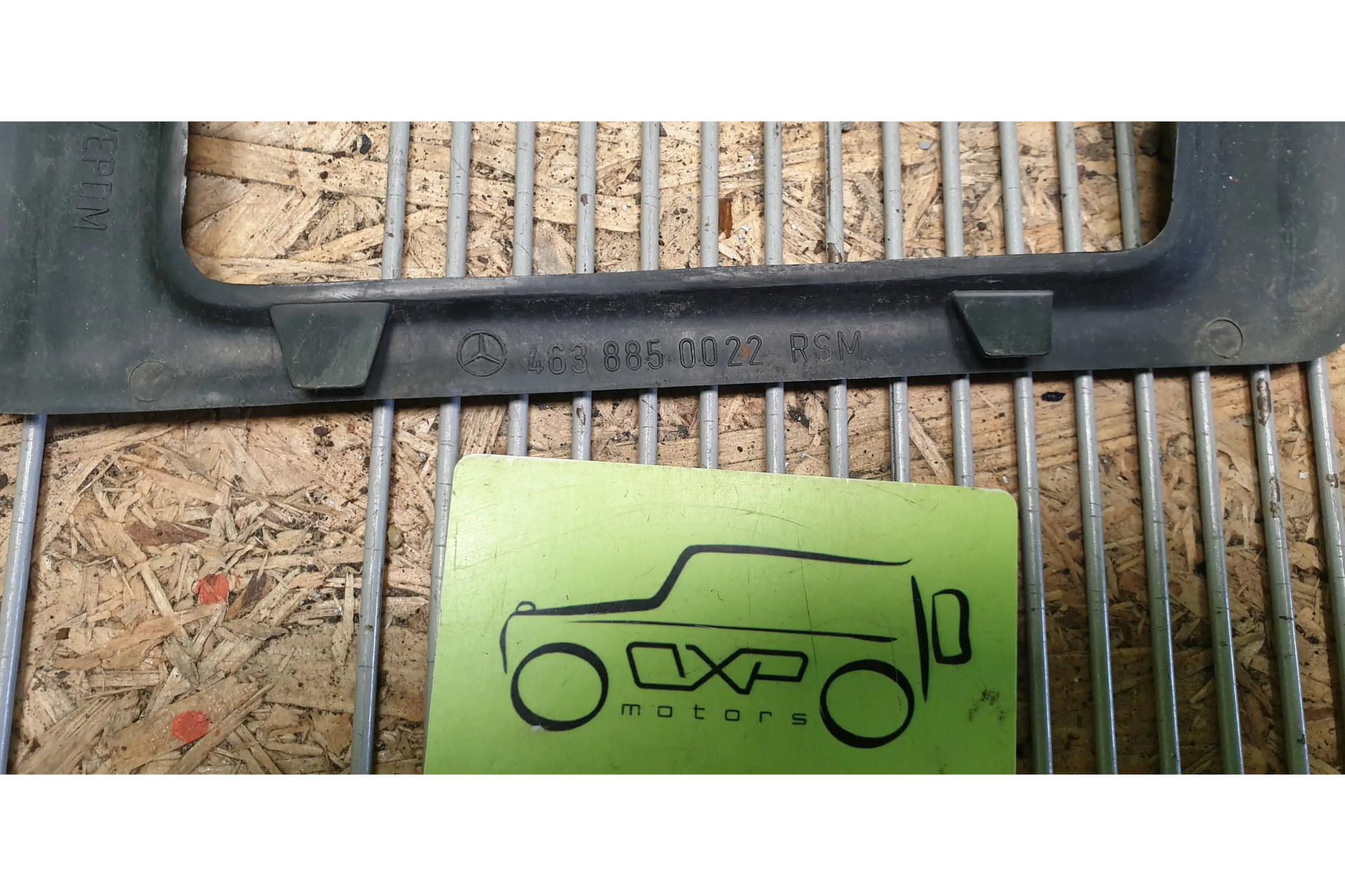 Mercedes-Benz G-Class W463 Left fog lamp cover surround