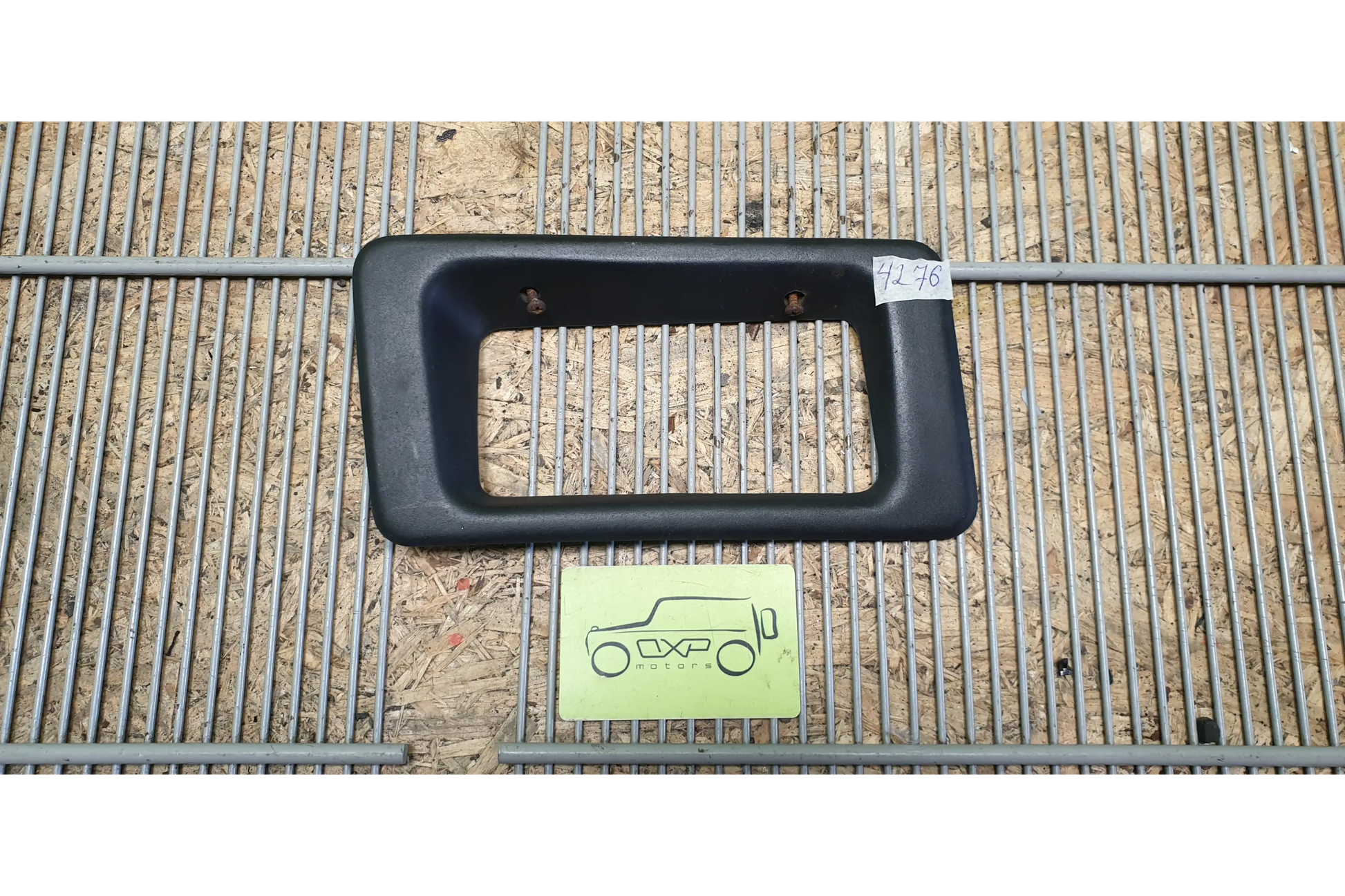Mercedes-Benz G-Class W463 Left fog lamp cover surround