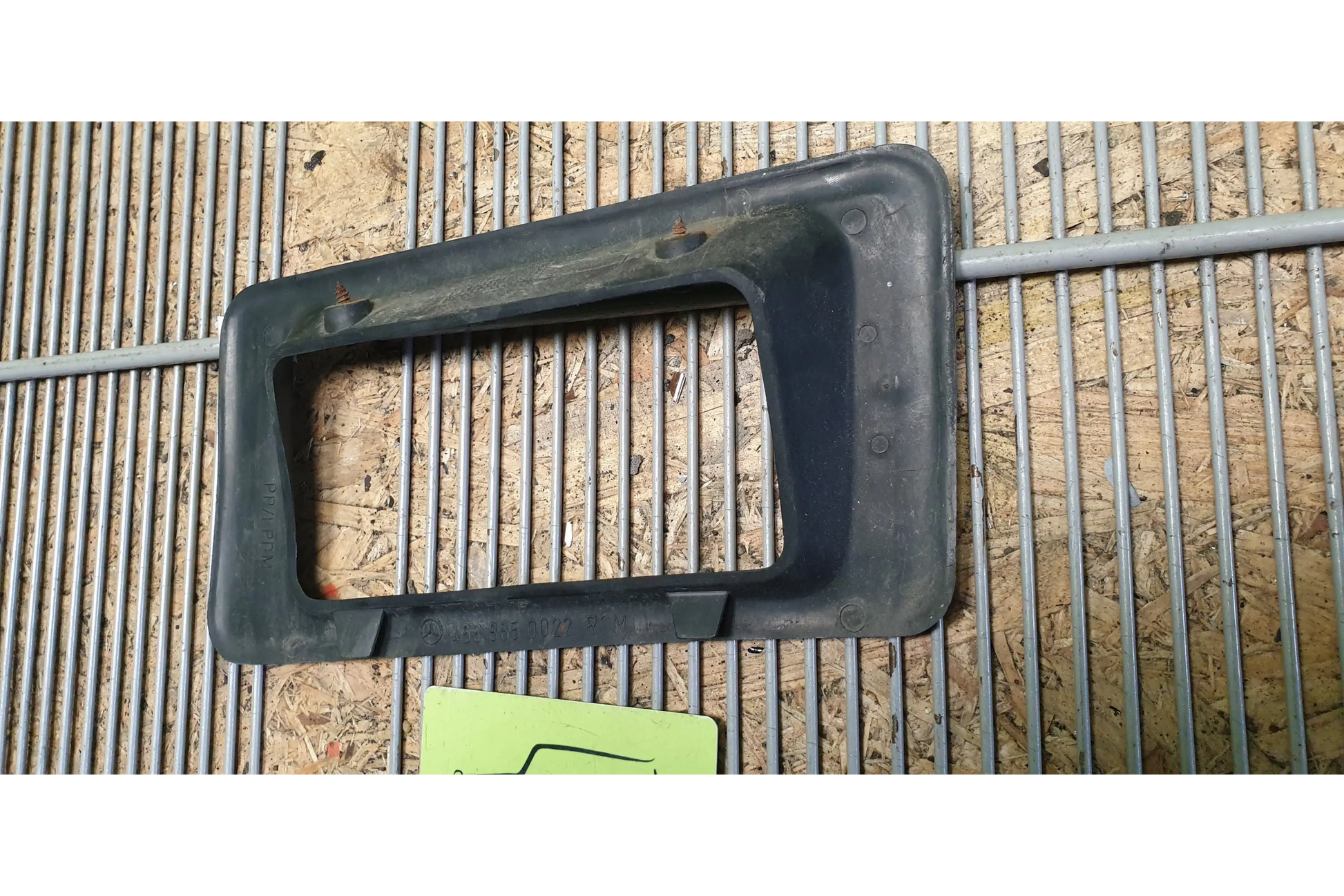 Mercedes-Benz G-Class W463 Left fog lamp cover surround