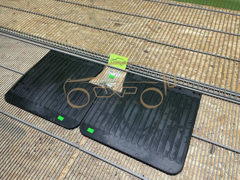 Mercedes-Benz G-Class W463 NEW Rubber Mud Apron Set