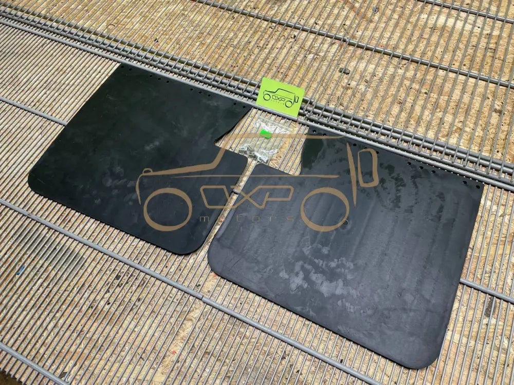 Mercedes-Benz G-Class W463 NEW Rubber Mud Apron Set