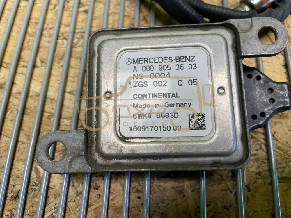 Mercedes-Benz G-Class W463 NOX Sensor