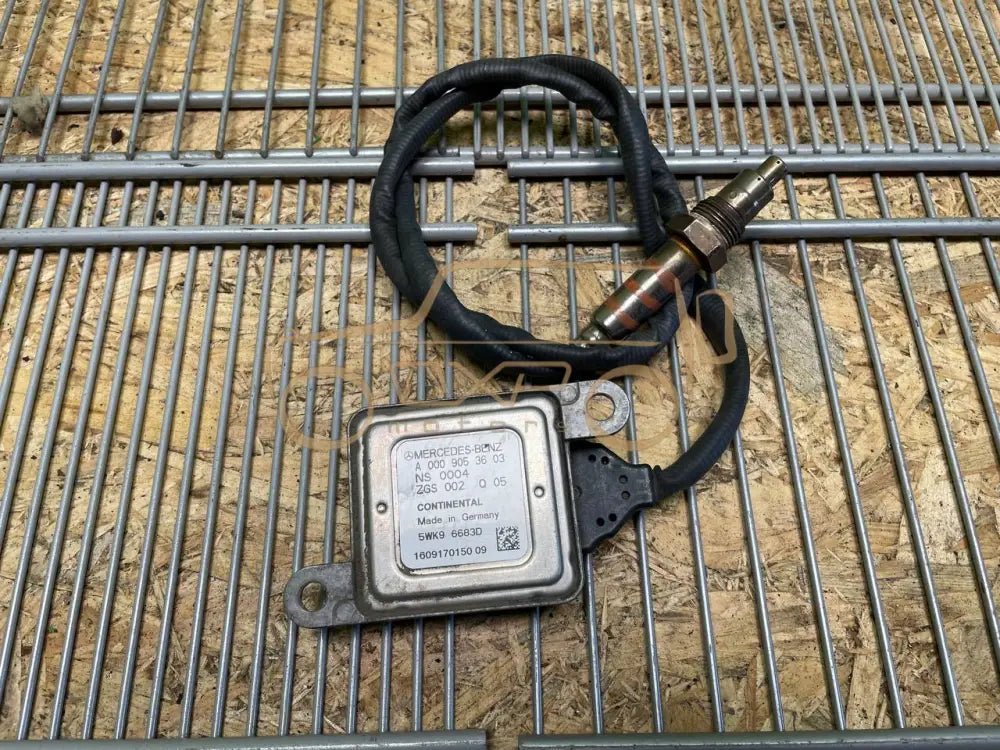 Mercedes-Benz G-Class W463 NOX Sensor