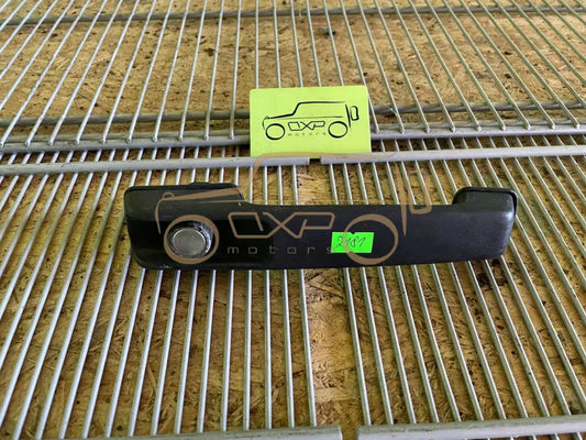 Mercedes-Benz G-Class W463 Outside Door Handle Front Left
