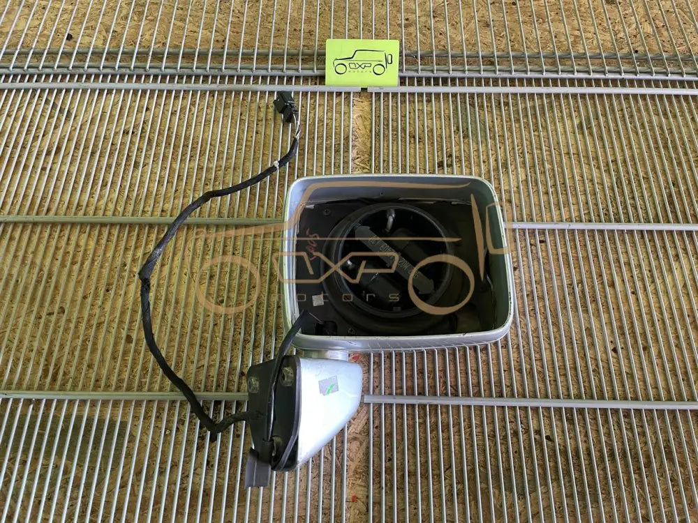 Mercedes-Benz G-Class W463 Outside mirror right