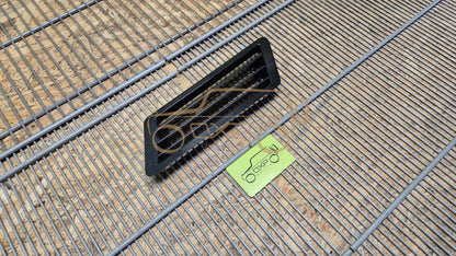 Mercedes-Benz G-Class W463 radiator grill left - radiator grill left