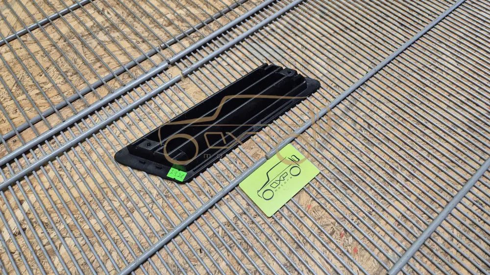 Mercedes-Benz G-Class W463 radiator grill left - radiator grill left