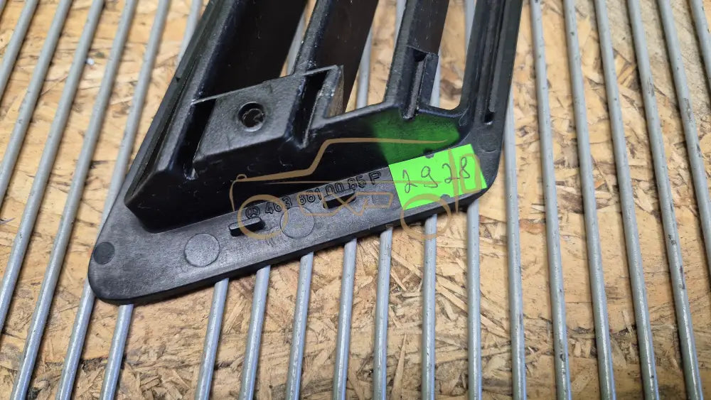 Mercedes-Benz G-Class W463 radiator grill left - radiator grill left