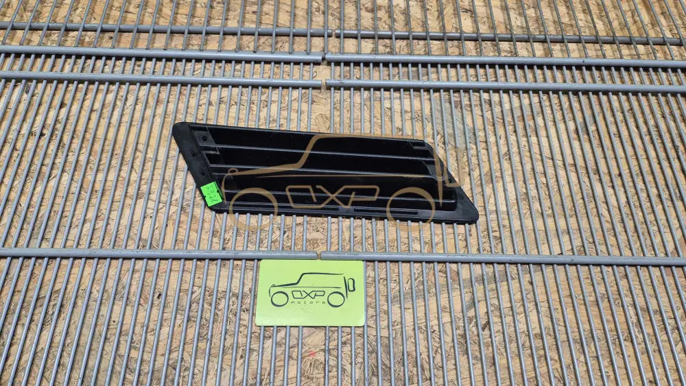 Mercedes-Benz G-Class W463 radiator grill left - radiator grill left