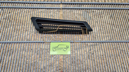 Mercedes-Benz G-Class W463 radiator grill right - radiator grill