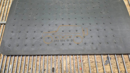 Mercedes-Benz G-Class W463 Rear Center Rubber Mat