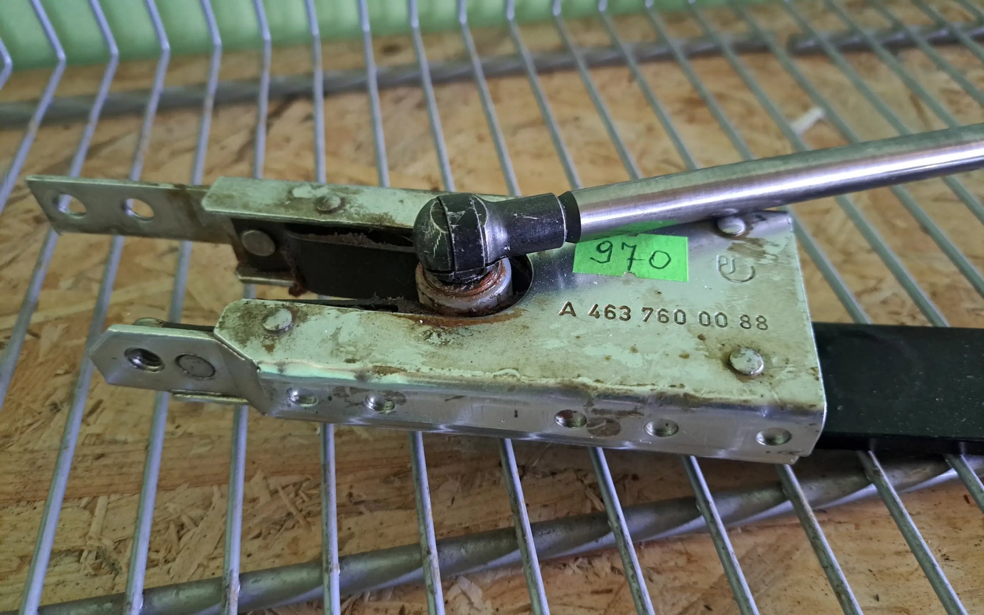 Mercedes-Benz G-Class W463 Rear Door Shock Absorber Set - door shock absorber