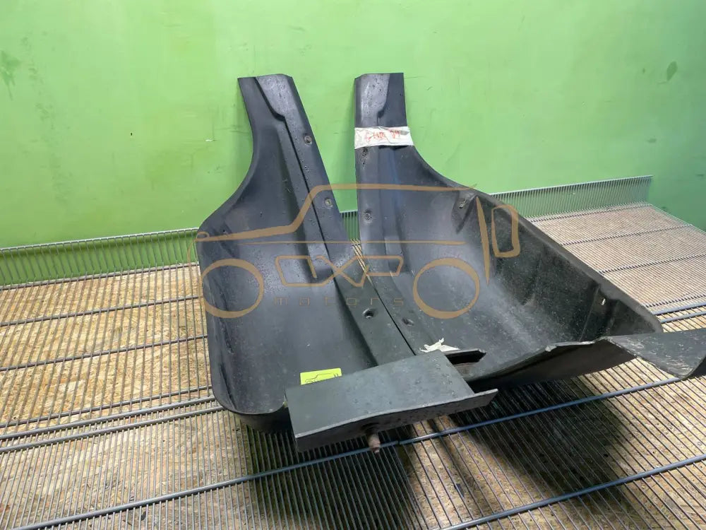 Mercedes-Benz G-Class W463 Rear Inner Fender Set