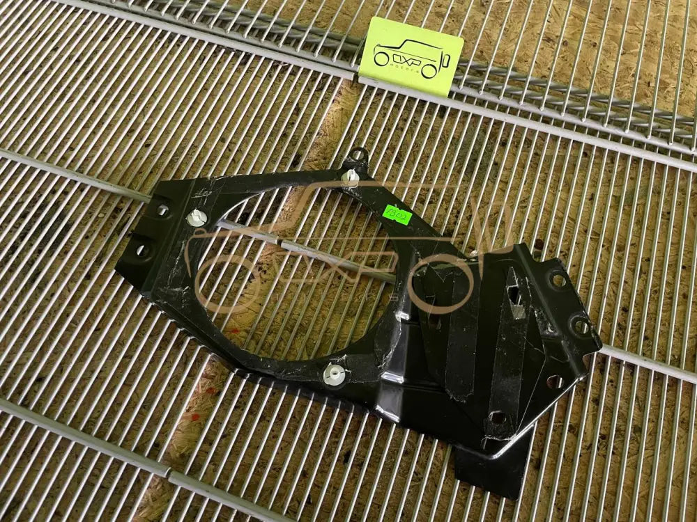 Mercedes-Benz G-Class W463 Rear Left Speaker Bracket
