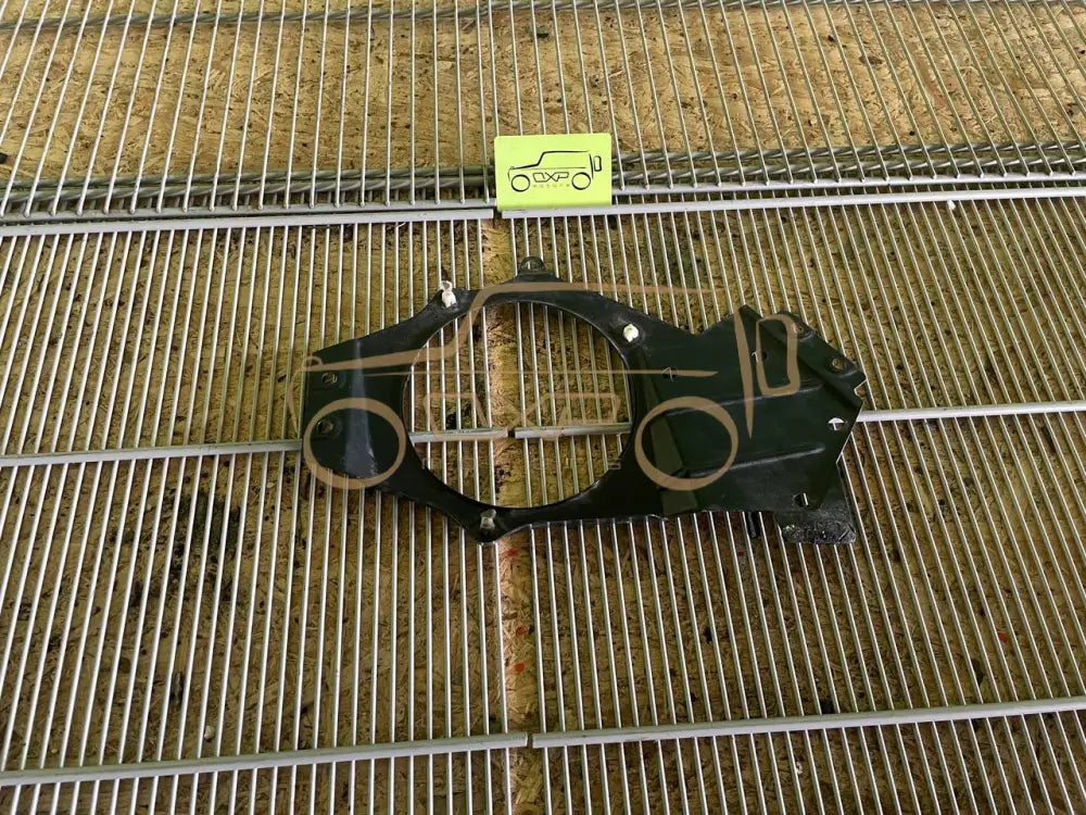 Mercedes-Benz G-Class W463 Rear Left Speaker Bracket