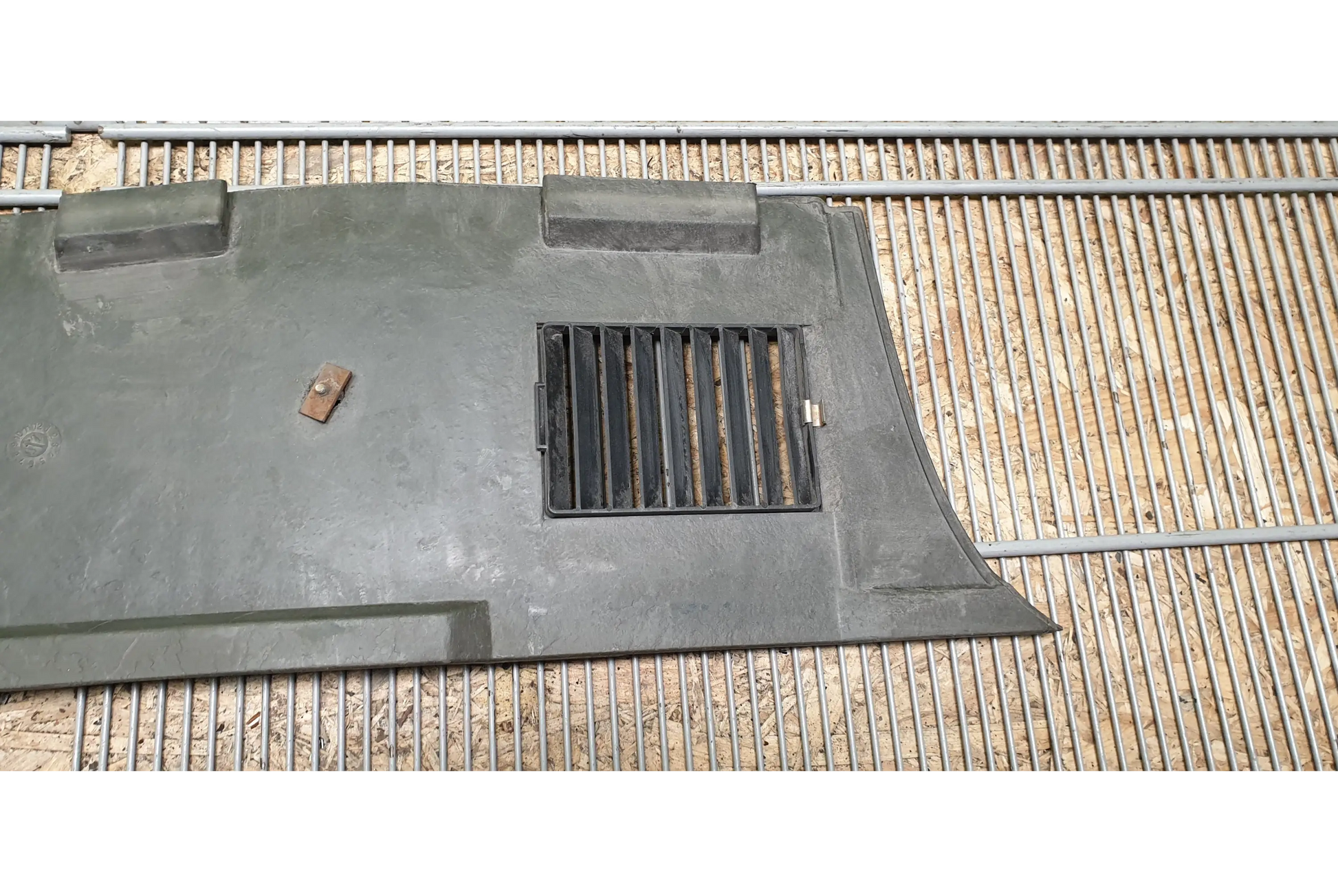 Mercedes-Benz G-Class W463 Rear right D-Pillar trim cover - d-pillar