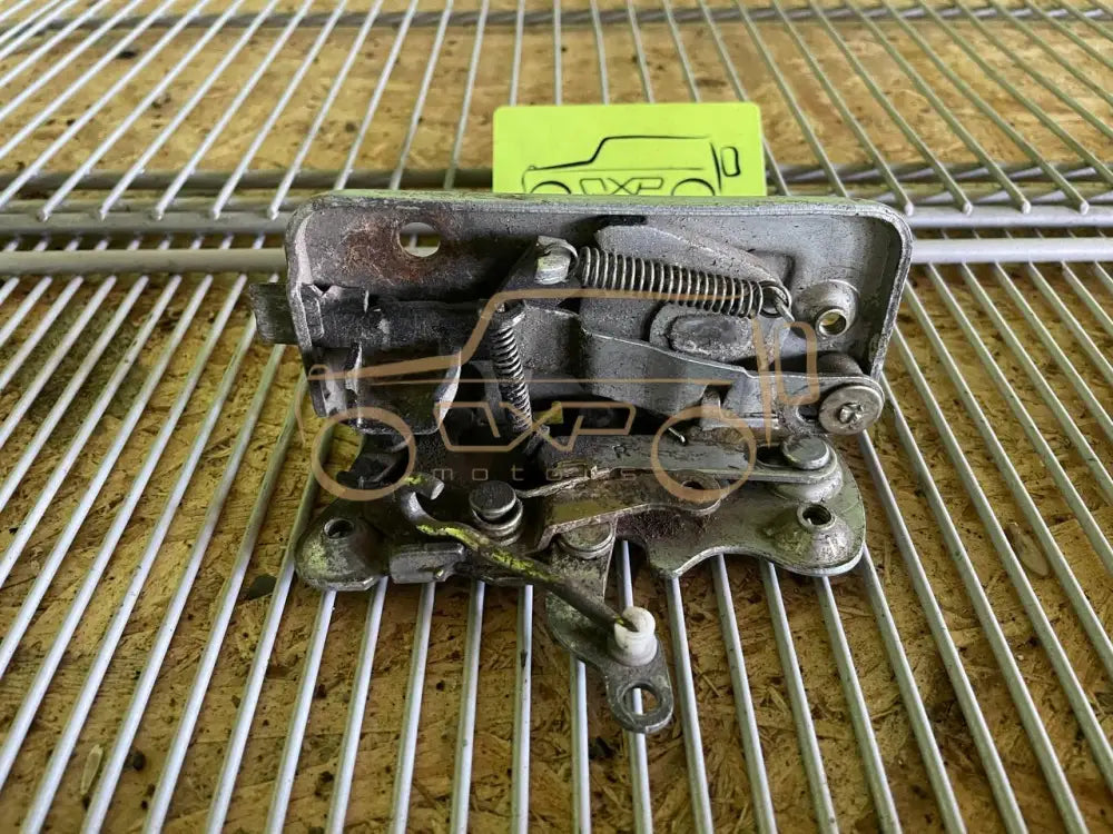Mercedes-Benz G-Class W463 Rear right door lock