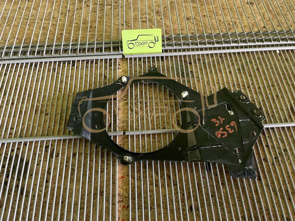 Mercedes-Benz G-Class W463 Rear Right Speaker Bracket