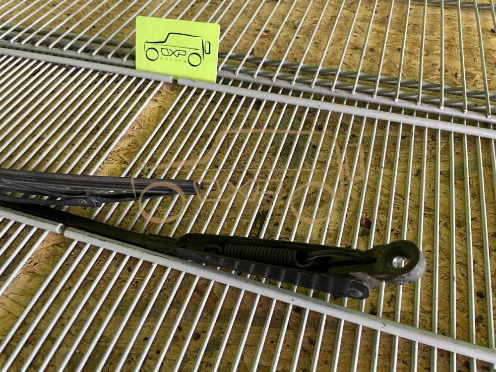 Mercedes-Benz G-Class W463 Rear wiper arm