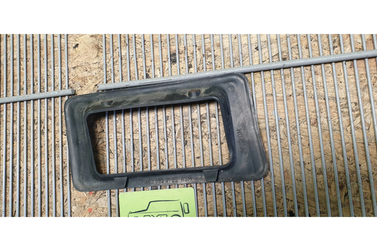 Mercedes-Benz G-Class W463 Right fog lamp cover surround