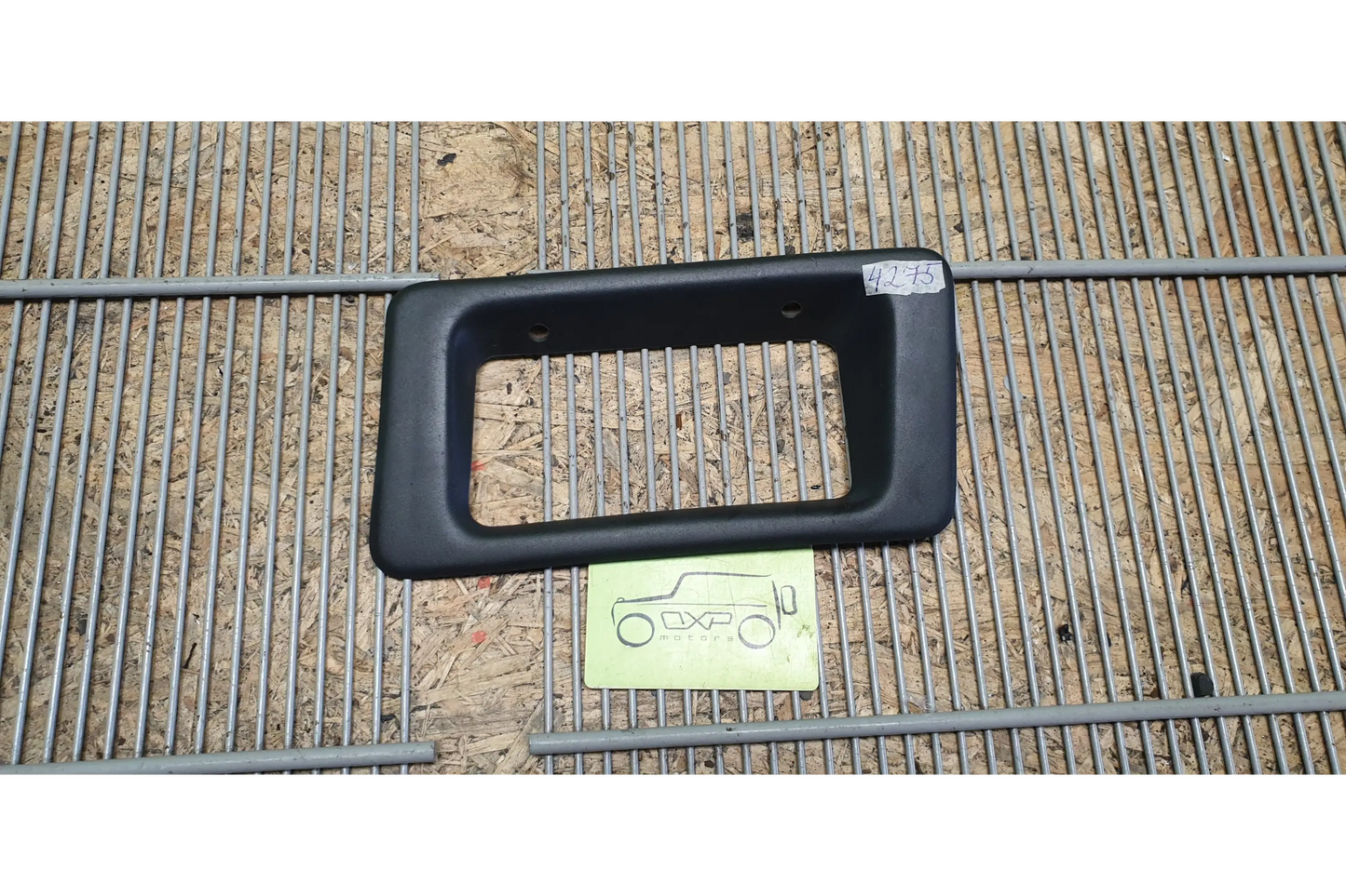 Mercedes-Benz G-Class W463 Right fog lamp cover surround