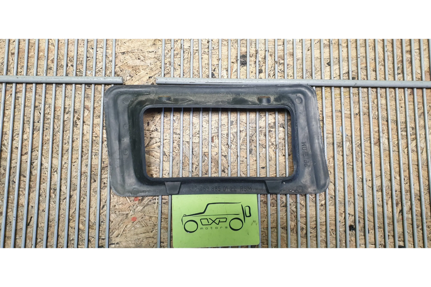 Mercedes-Benz G-Class W463 Right fog lamp cover surround
