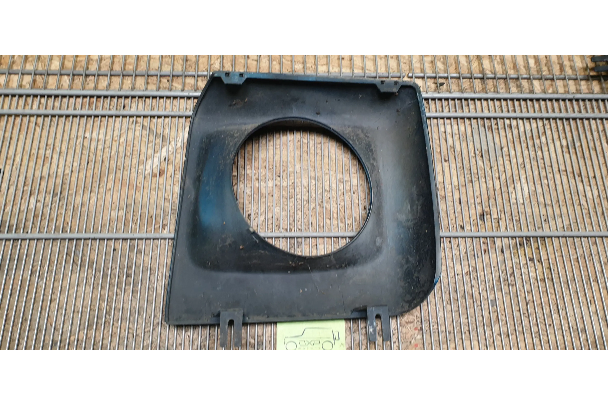 Mercedes-Benz G-Class W463 Right headlamp cover - headlamp