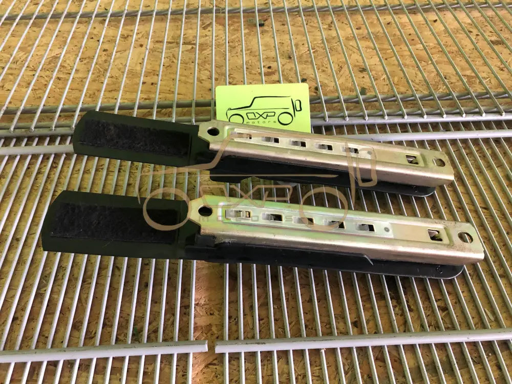 Mercedes-Benz G-Class W463 Seat belt holder
